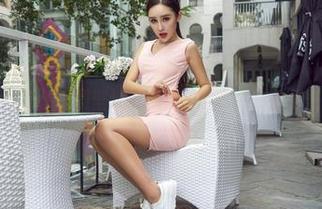 “爱丝”白丝裤：原图壁纸，透着一丝暧昧，是不是有点意思？