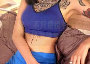 Feilin嗲囡囡 – 不只是悦爷妖精的女友：写真合集透视她复杂的一面