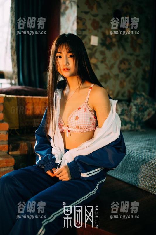 GIRLT果团网 - 龚玥菲泳衣写真全收录，原图让人忍不住想再看一遍
