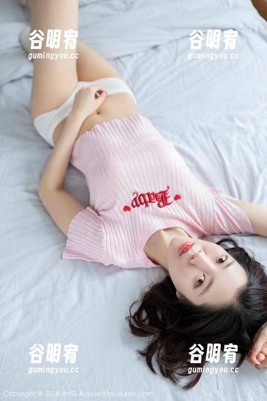 IMiss爱蜜社 - 别说我没提醒！萌琪琪Irene的眼镜美图，轻松拯救你的手机桌面！