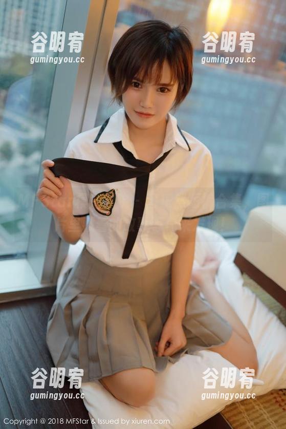 MFStar模范学院 - 黄乐然短裤合集，图片里藏着的故事等你来发现！