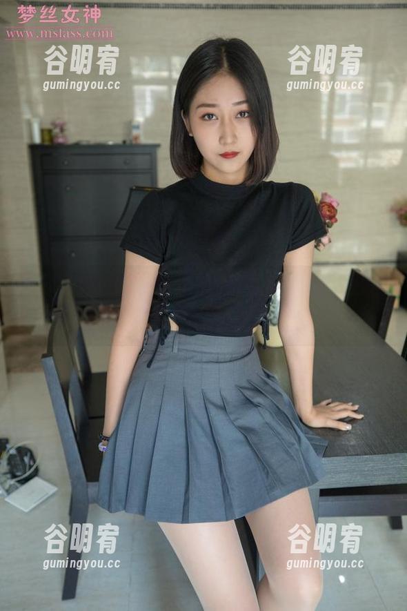 MSLASS梦丝女神 - 跟着张芷馨，探索她爱笑的少女心，私拍图集带你飞