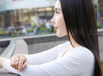 MiiTao蜜桃社 – 露西Lucy的办公室小剧场：无圣光让套图变得诙谐又迷人！