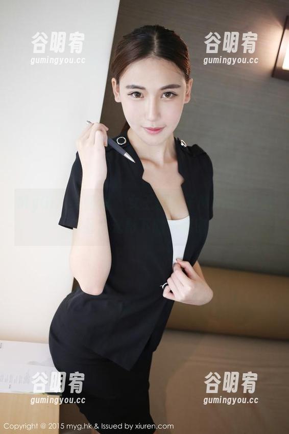 MyGirl美媛馆 - 女王糯美子Mini的私拍作品，光影下的小秘密！