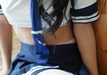 深入探索ROSI”嫩学妹制服”的作品集，下载吧，我敢打赌你会爱上那份纯真。
