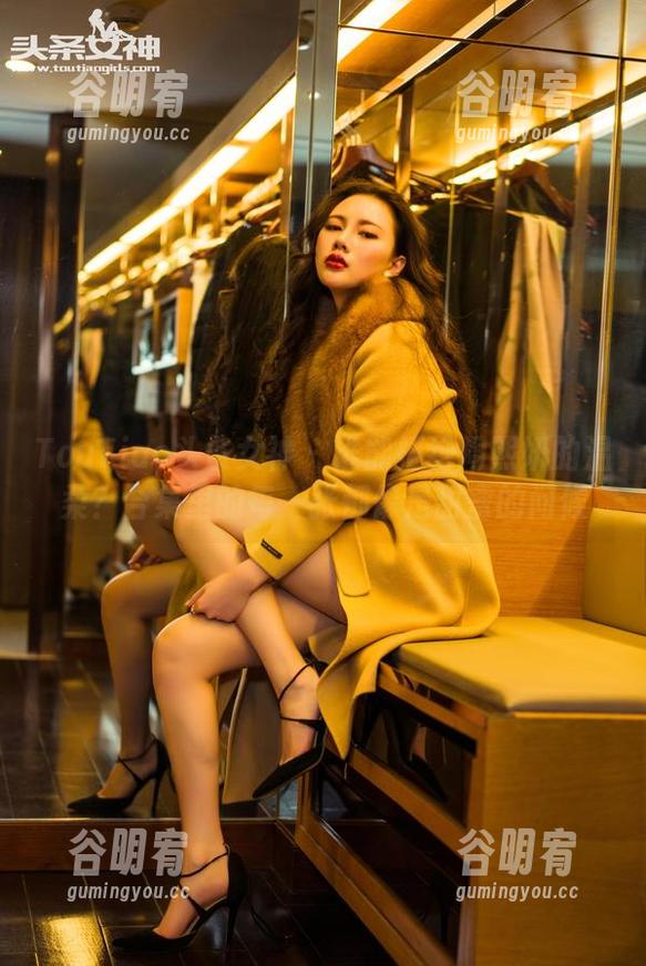 TouTiao头条女神 - 谁能拒绝周熙妍的温柔？合集里的每一张都像是甜蜜的问候