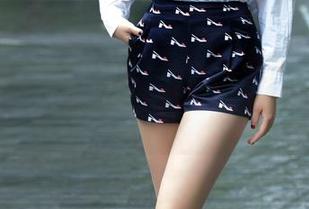 TuiGirl推女郎 – Yu佳妮浴缸套图：那些浮潜在艺术鱼缸里的秘密！