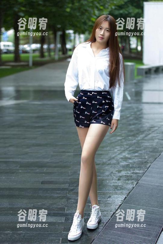 TuiGirl推女郎-Yu佳妮 TuiGirl推女郎 - Yu佳妮浴缸套图:那些浮潜在艺术鱼缸里的秘密!