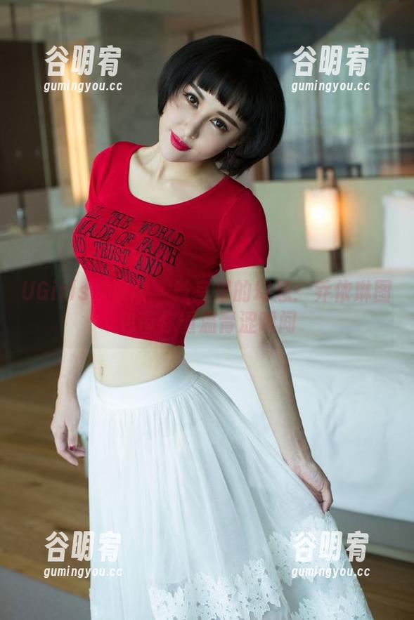 UGirls尤果网 - 教室里的幻想：乔依琳图包带你重温青涩瞬间