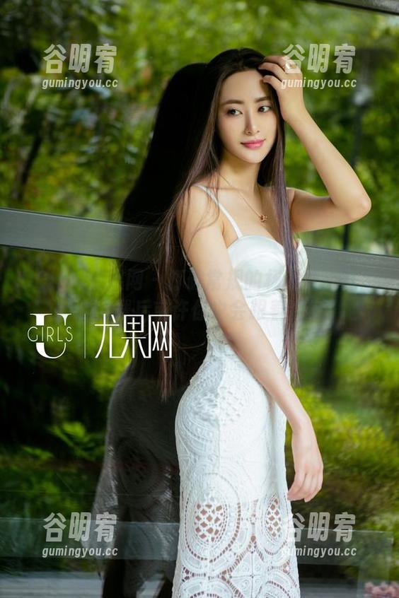 UGirls尤果网 - 打破常规的杨乔之丝袜图集，下载后或许你也会跟着变身！
