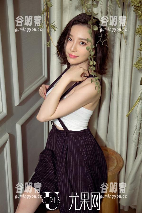 UGirls尤果网 - 谭晓彤万圣节写真合集：免费的，谁说不给糖就是捣蛋？