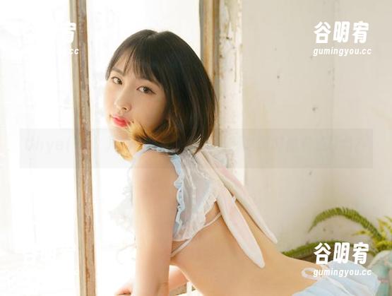 Uhye(이유혜)白裙作品探索：光影之间好像有点Q戏？