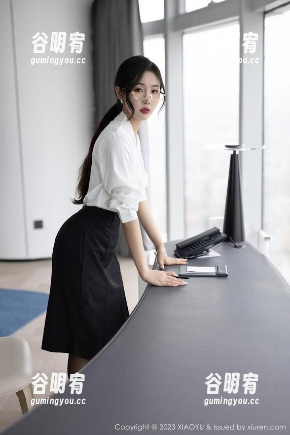 XIAOYU语画界 - 王馨瑶yanni的裸足写真，真是定制的完美示范啊！