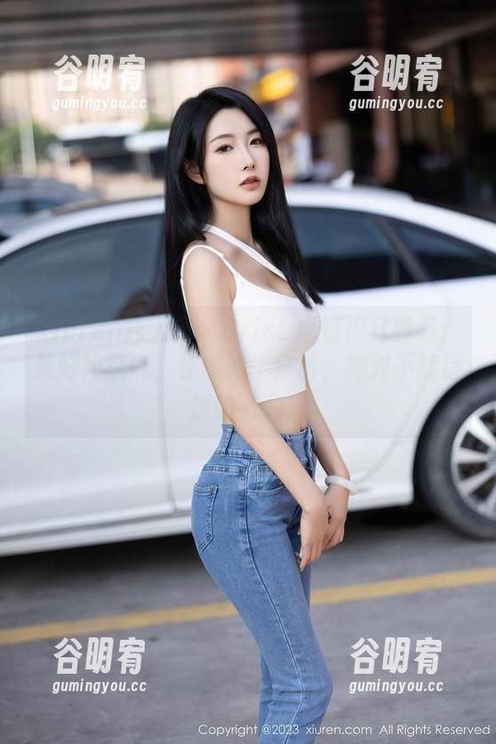 Xiuren秀人网 - Cris_卓娅祺写真集：美好如空气，性感如牛仔裤，绝对不能错过的资源！