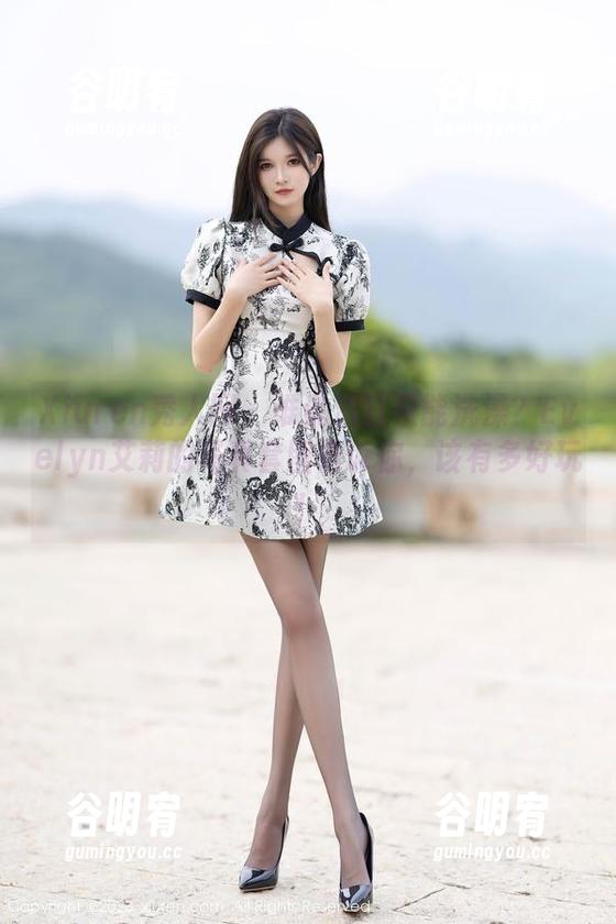 Xiuren秀人网 - 谁说浴缸只能洗澡？Evelyn艾莉的写真套图告诉你，该有多好玩！
