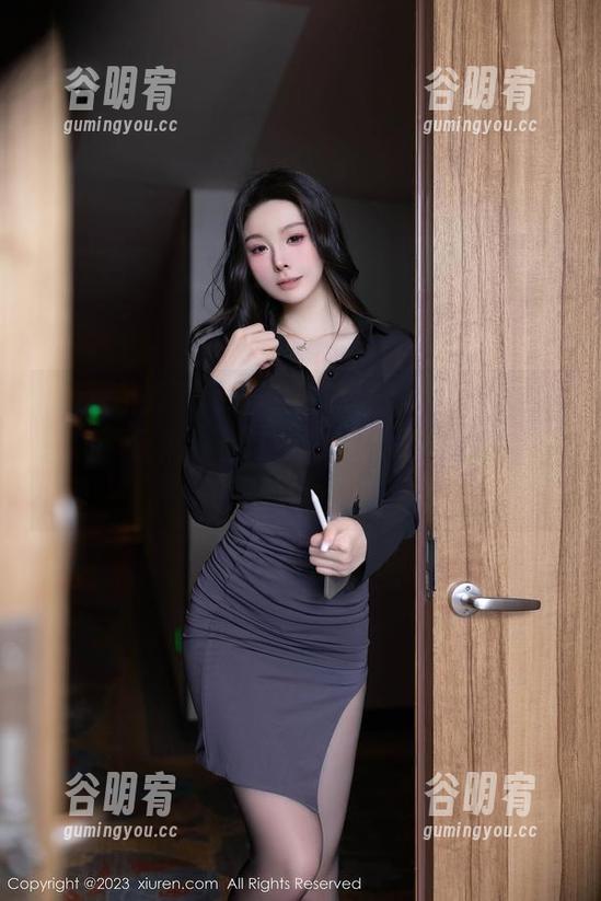 Xiuren秀人网 - z杯悠悠修女来了新一波更新，快来看看这些图片，是在讲述一段暗藏的情愫吗？