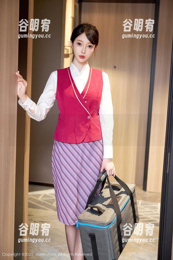 Xiuren秀人网 - 那点小秘密—乔一一的写真图集你敢看吗？