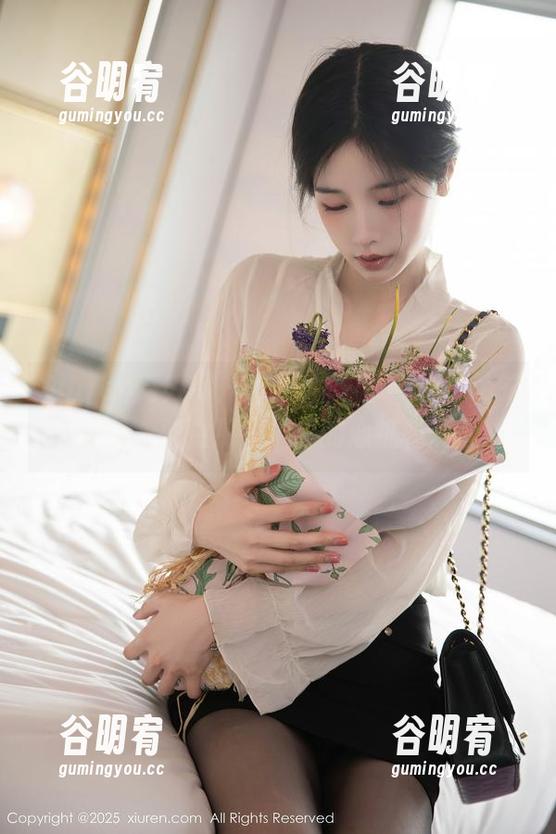 Xiuren秀人网 - 作品：婕西儿jessie的秘书，捕捉那一瞬间的心跳和温柔
