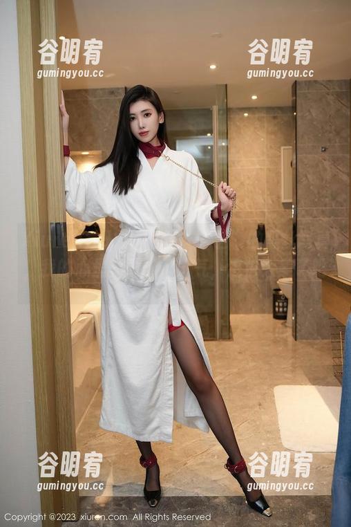 Xiuren秀人网 - 看“婠婠么”的黑丝写真，我的心里默默叹了个气，这也太美了吧。