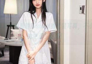 Xiuren秀人网 – 观看晚苏susu的套装写真，不小心被她的魅力夺走了灵魂！