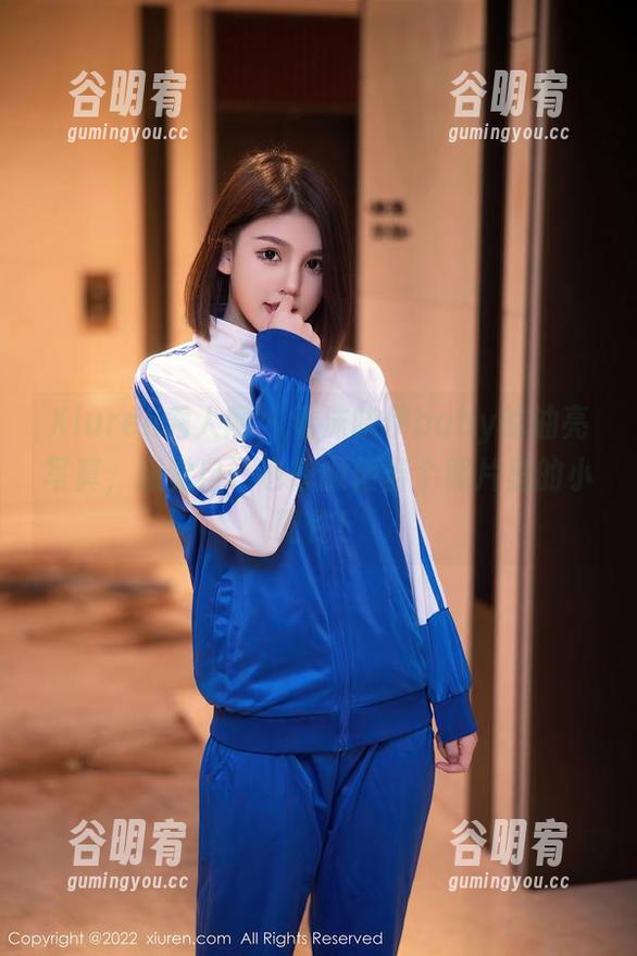 Xiuren秀人网 - 看沫晓伊baby的油亮写真，感觉自己也想顺便当个照片里的小配件！