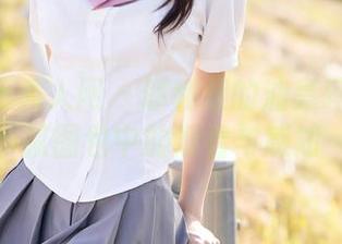 Xiuren秀人网 – 耶利亚的油亮碎片：细腻图包中的观看与感知