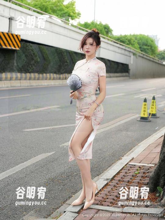 Xiuren秀人网 - 作品探秘：谢芷馨Sindy的棉袜，好像在说‘我其实也很有故事’