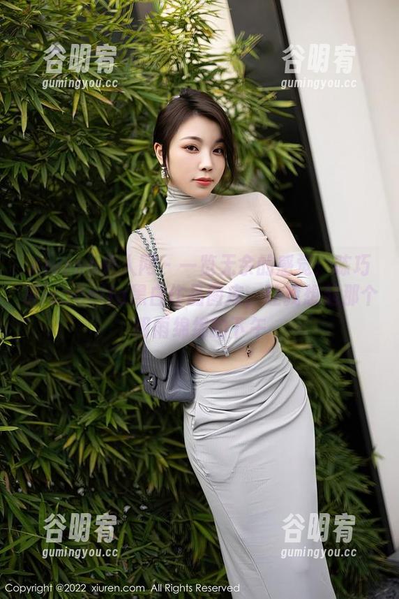 Xiuren秀人网 - 一览无余的感觉：陈巧蓓isabella黑白作品图库，让我想起那个阴雨绵绵的下午
