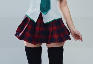 图集里的puypuy裸足，是沙滩的温度和草地的柔软