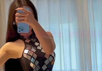 微密圈 – 高清不爱笑的赛琳在线：剧情美不过你的眼！