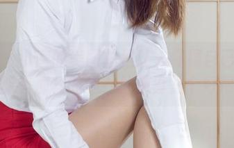 丽柜 – 小唐的美图总是让人怀疑自己是不是也能有那样的腿？丝袜真是个好帮手。