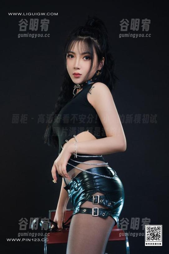 丽柜 - 高清好看不安分！小發的新模初试，照片满满都是套路！