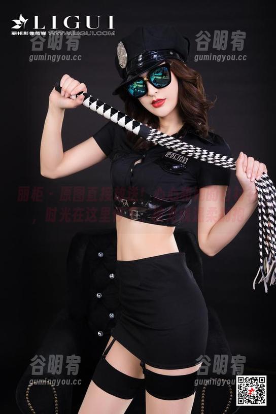 丽柜 - 原图直接放送！心心和她的白衬衫，时光在这里停下，被光线温柔拥抱