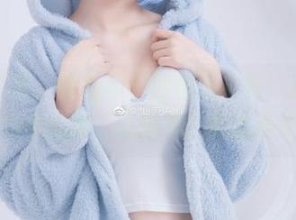 免费写真，仙九Airi的制服穿搭：直击你的眼球与心跳，保留不住的都是爱啊！