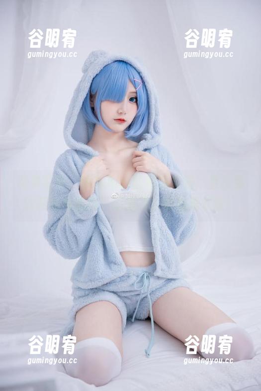 免费写真，仙九Airi的制服穿搭：直击你的眼球与心跳，保留不住的都是爱啊！