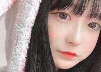 在这里，佳佳好难啊姐姐和她的美图完全在线，快来围观！