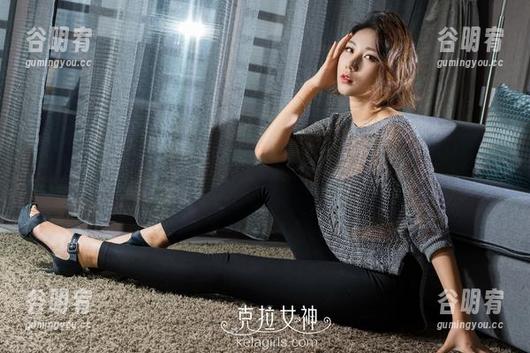 克拉女神 - 网袜奇遇记：乔馨儿的作品合集，光影游走的瞬间