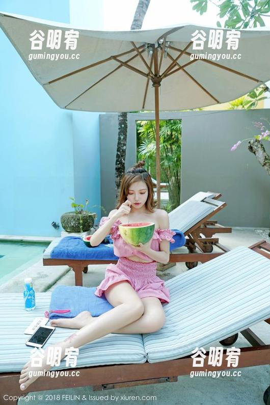 嗲囡囡 - 当youOvOyou遇上水手服：一场写真与壁纸的疯狂交融