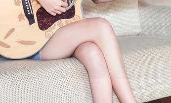 头条女神 – 水手服分享记：小晴子的随性与迷人合集