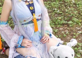 头条女神 – 艾静香的图集狂欢：写真的OL小插曲