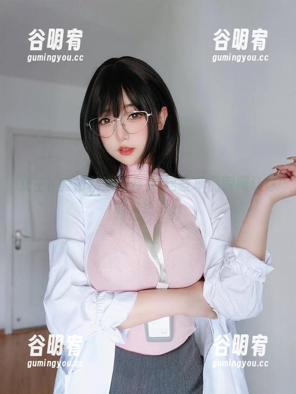 女主K的初秋穿搭合集-这些单品瞬间让你成为焦点！