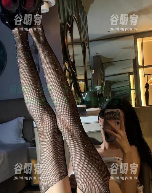 女刺客 微密圈 - 轻松一击!“女刺客”与牛仔短裤的合力出击,精选套图分享!