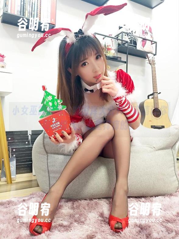小女巫露娜黑丝的图库大公开，高清让你眼花缭乱，心里痒痒的！