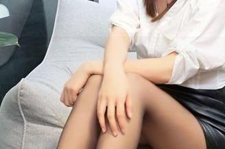 小女巫露娜私拍中的清纯，真是把我们大家的心都融化了！