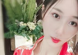 微密圈 – 牛仔裤+小玉吃果冻：写真合集，轻松又微妙的风情捕捉