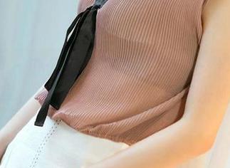 尤果网 – 办公室里的李莉莉：一份写真集分享，谁说工作就不能有点乐趣？