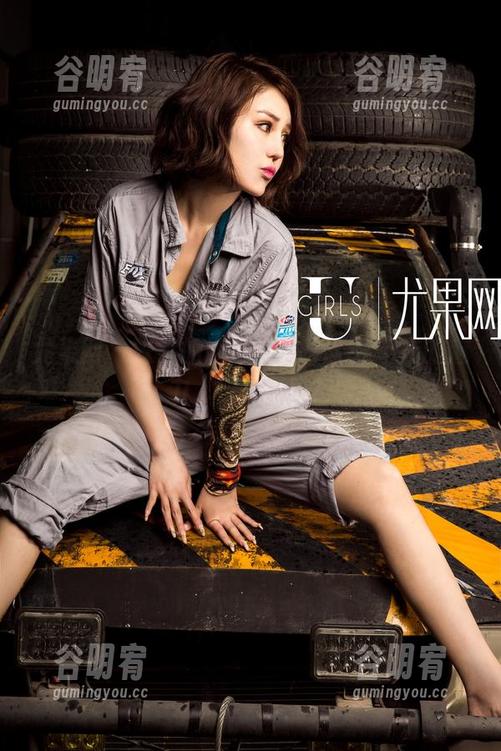 尤果网 - 米妮的婚纱私拍：无处不在的魅力，快来瞧瞧！