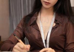 抖娘利世的丝袜穿搭技巧：全集都在这里，教你怎么美到掉渣！