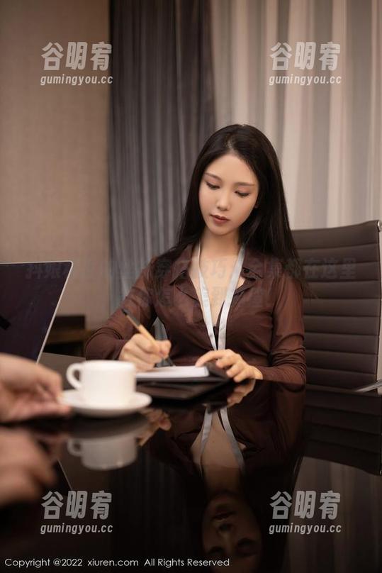 抖娘利世的丝袜穿搭技巧：全集都在这里，教你怎么美到掉渣！