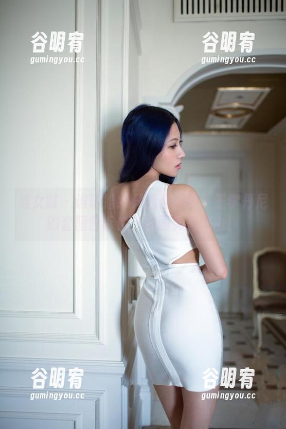 推女郎 - 谁说婚纱只适合结婚？王李丹尼的套图告诉你：美丽无需理由！